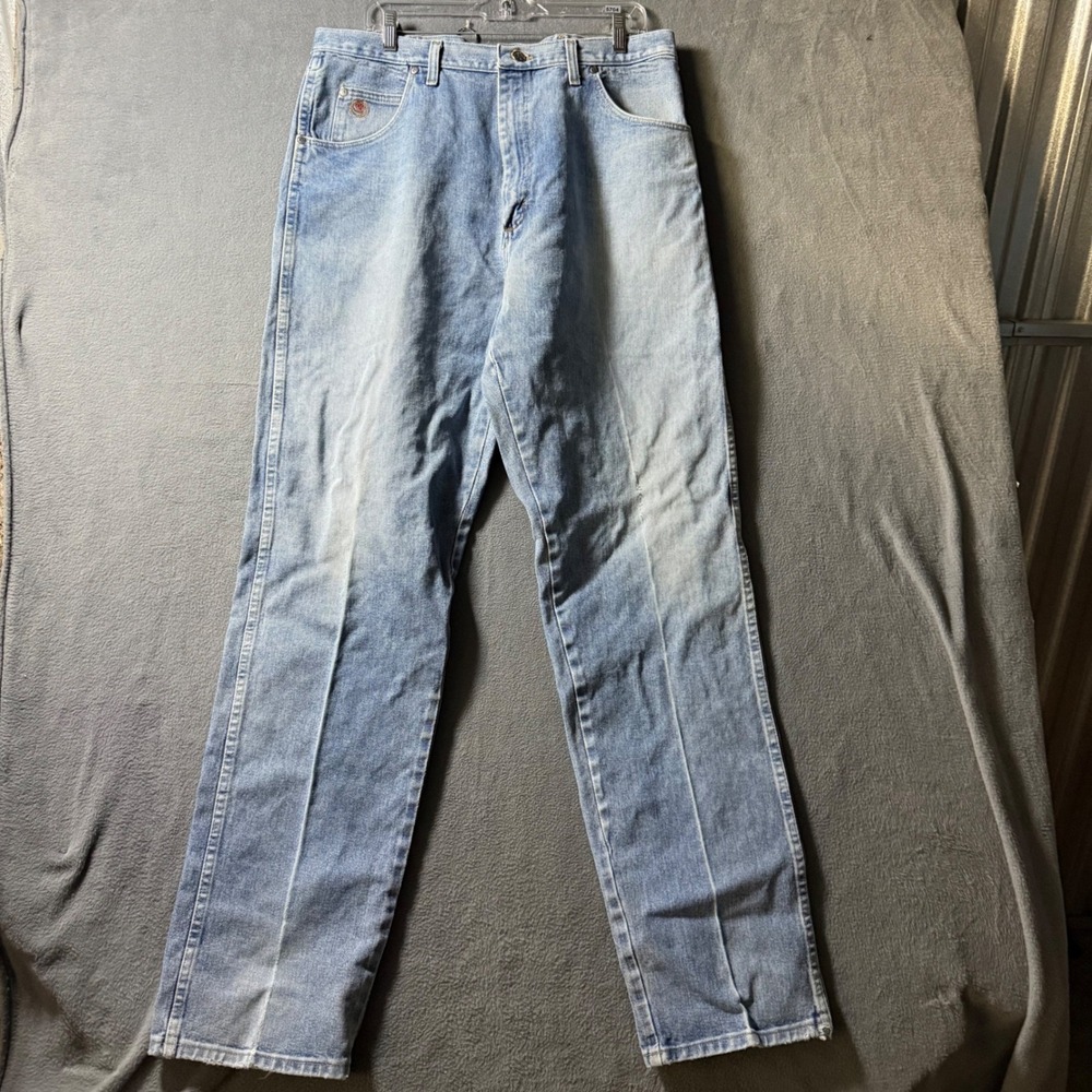 Wrangler 20X Style 22 Mens Jeans Light Wash Distressed 38x36 Fits 35x34